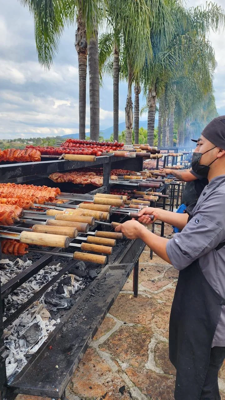 Trabajo real de Churrascaría GM en evento · fotografía 1
